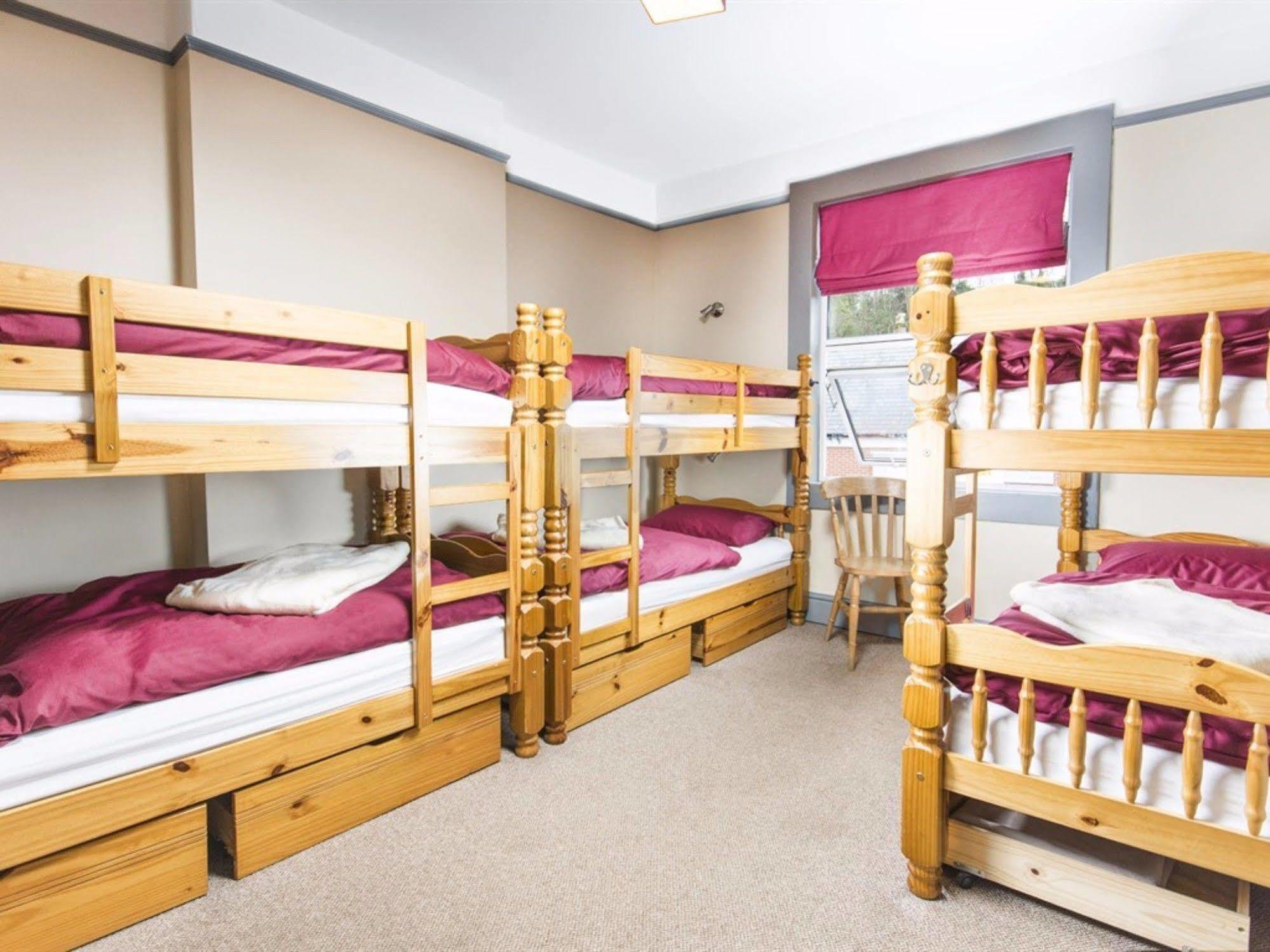 Llangollen Hostel Guest Rooms - No Dormitories - Self Catering Exteriér fotografie