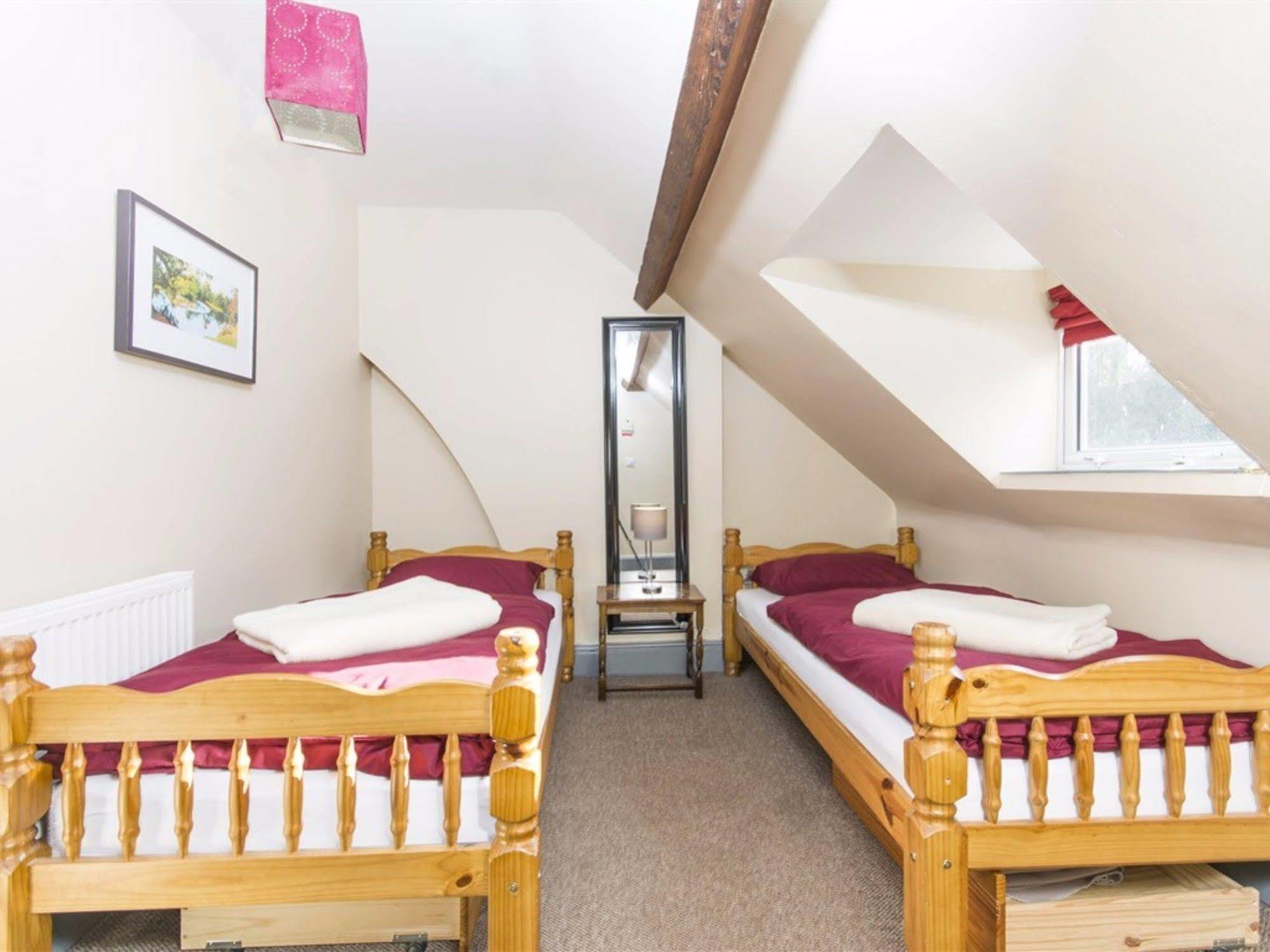 Llangollen Hostel Guest Rooms - No Dormitories - Self Catering Exteriér fotografie
